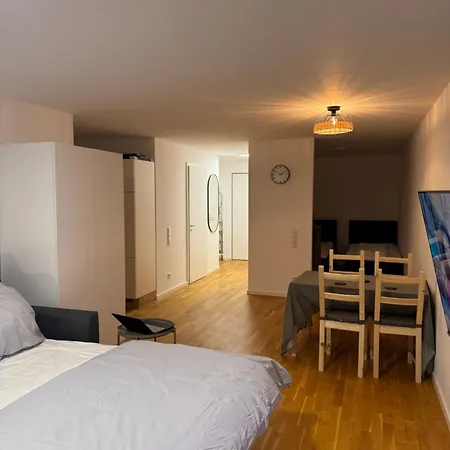 Barrierefreie Im Herzen Der Stadt Mit Parkplatz, Wifi Und Tv - Emma Apartamento