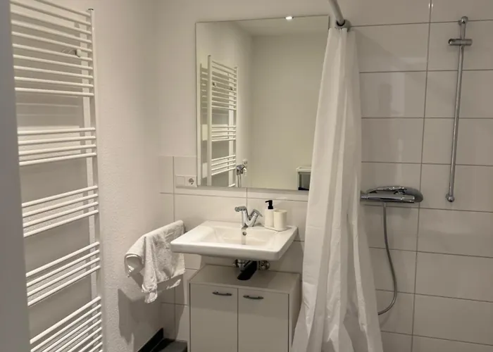 Barrierefreie Im Herzen Der Stadt Mit Parkplatz, Wifi Und Tv - Emma 아파트 *