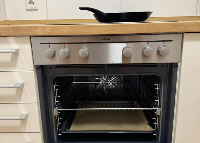 Barrierefreie Im Herzen Der Stadt Mit Parkplatz, Wifi Und Tv - Emma Werne