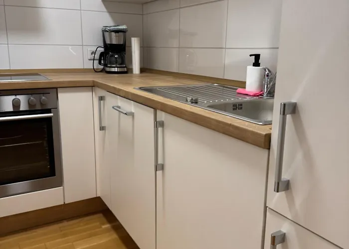 Barrierefreie Im Herzen Der Stadt Mit Parkplatz, Wifi Und Tv - Emma Apartamento